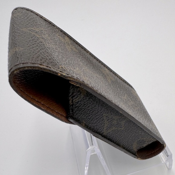 Louis Vuitton Cigarette Accessory Holder - Picture 5 of 6
